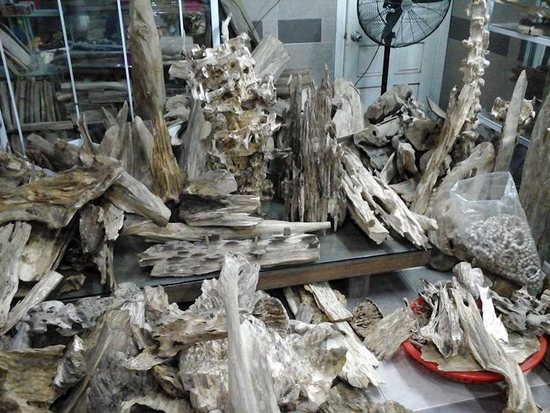 Trầm hương tự nhiên - lịch sử sử dụng .